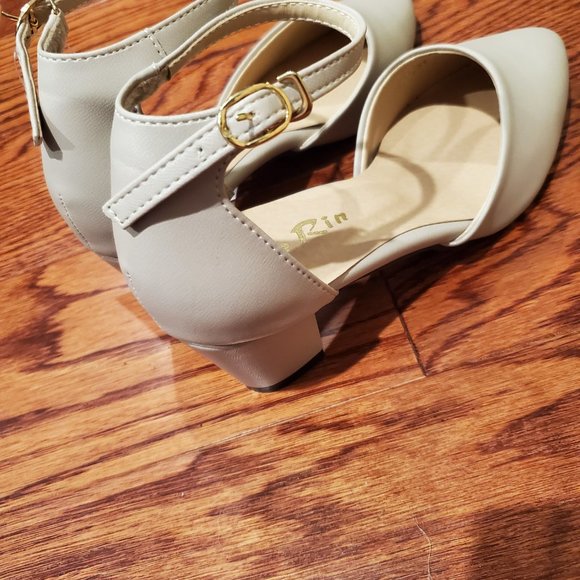 Pointed toe low block heels - Picture 2 of 5